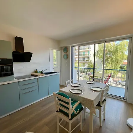 Standing Proche Gare, Et Commerce Appartement *