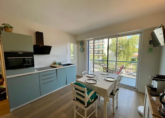 Standing Proche Gare, Et Commerce דירה *