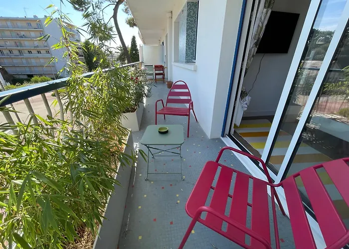 Standing Proche Gare, Et Commerce La Baule