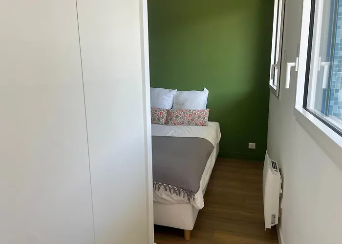 Standing Proche Gare, Et Commerce * La Baule