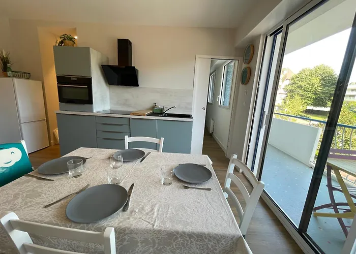 Standing Proche Gare, Et Commerce דירה *